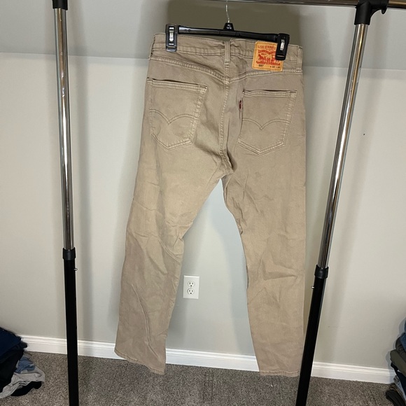 Levis - Picture 2 of 3